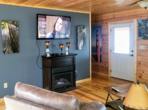 Valley Cabin - 4 Br Cabin