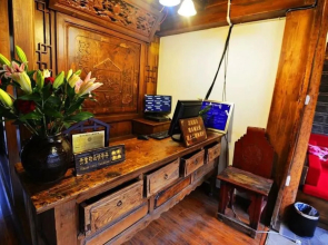 Lijiang Yiran Ethnic custom Viewing Inn