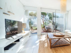 Sentosa at Semaphore Park-beachside Living