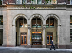 Hilton Melbourne Little Queen Street