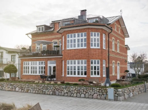 Goldmädchen 93 - Beach House