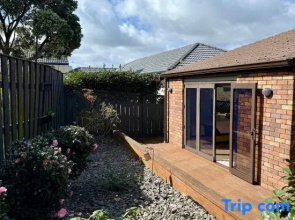 Family-Friendly 1BR in Howick, Near Beach & Cafes