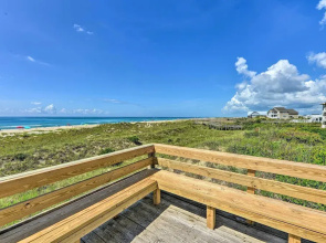Point Emerald Resort Retreat: Walk to Beach!