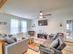 In Golf Community w/ Pool Access: Newland Cabin