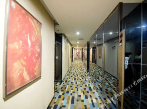 格盟酒店(兴义丰源市场店)