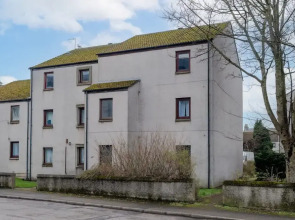 1 Bed-ground Floor-free Parking