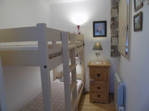 Lou Services Apartment CB9 LSI 001