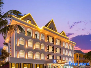 Aitingbao Hot Spring Hotel (Xishuangbanna jinghongGaozhuang Xishuangjing Xingguang Night Market)