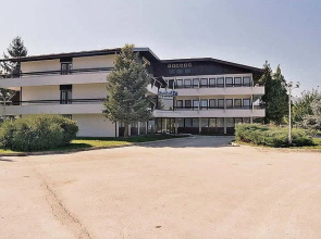 Hotel Ada