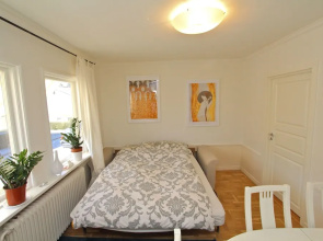The Sundeck-a romantic apt in Tallkrogen