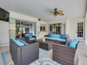 3 Mi to Dtwn Bradenton: Family Home w/ Pool!