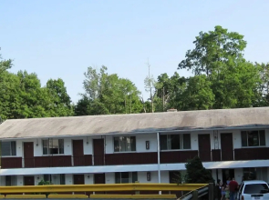 Budget Motor Inn - Mahopac