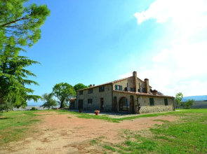 Farmhouse in Pisan Hills With Pool