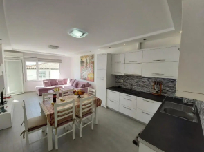 Rose Sea View Apartment