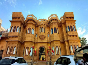 Hotel Lal Garh Fort And Palace