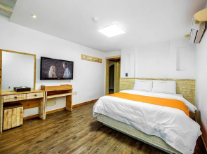 Goseong Ayajin Beach Pension
