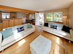 1638 S Edgewood St Home 3 Bedrooms 1 Bathroom Home