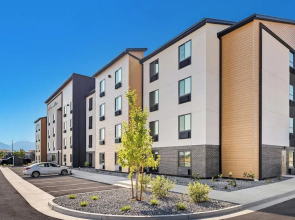 LivAway Suites Portland-Scarborough