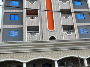 Bel appartement neuf et meublé avec parking gratuit