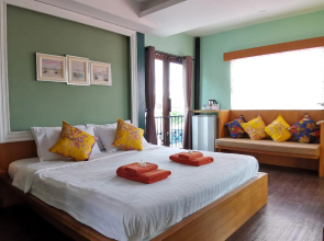 Island Cafe and Hostel