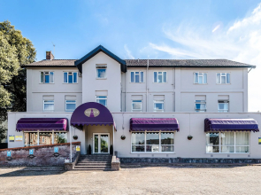 Lansdowne Hotel And Conference Centre