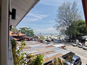 8 Boutique By The Sea