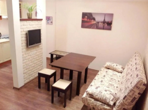 Апартаменти на Небесної Сотні 75