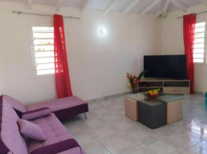 Maison de 2 chambres avec jardin clos a Grand Bourg