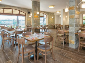 Cascadas Family Resort