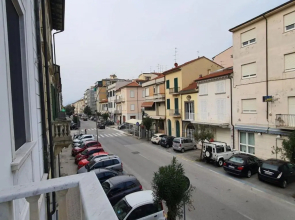 Foscolo 27 a 100 M Dal Mare