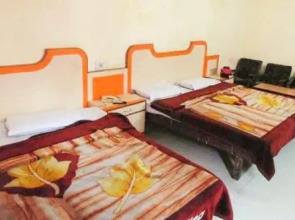 1 BR Guest house in Katra (A8FE), by GuestHouser