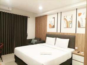 Comfort And Simply Look Studio Room At Mataram City Apartment