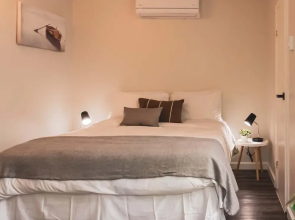 Barefoot Villas Room 7 Kodiak