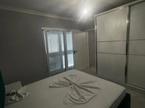 090 Center Apartment