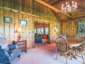 Crystal Creek Chalet