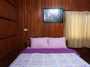 Settee Homestay