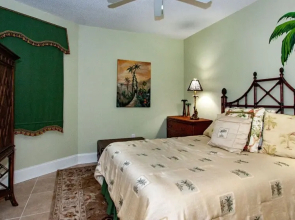 Fabulous Two Bedroom/Two Bathroom - Unit Crb1201