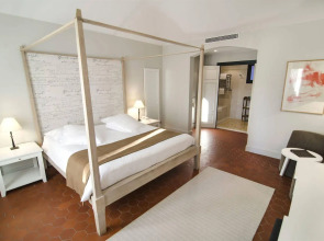 Hotel Spa & Restaurant Cantemerle