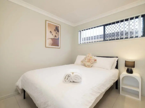 Smart Suites Self Check-in Apartments - 20 Darnley