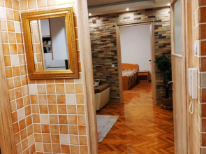 V2 with Love - Vintage Modern and Spacious