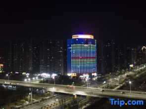 Wanting Hotel (Binjiang Ecological Park Ji'an Railway Station)