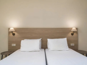 Manousis ApartHotel