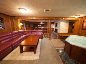 Log Cabin Lodge & Suites