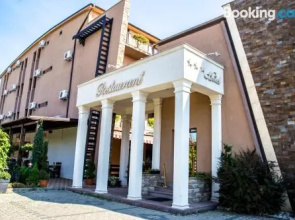 Hotel Yarus