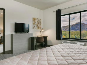 Silver Creek Hotel