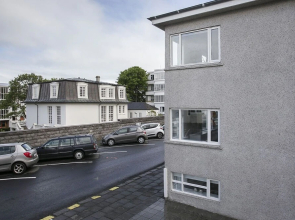 Downtown Charm - Grundarstígur 17