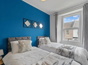 Spacious Holiday Home & Plymouth Pier & Free Parking