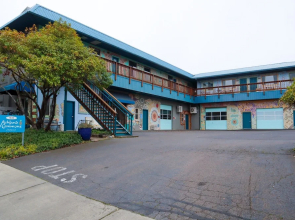 Ashland Commons Hostel