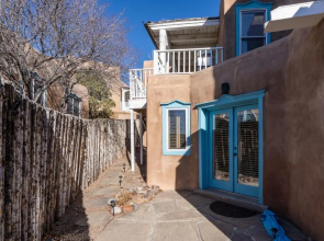 Casa Viva, 2 Bedrooms, Walk to Plaza, Fireplace, Pet Friendly, Sleeps 5