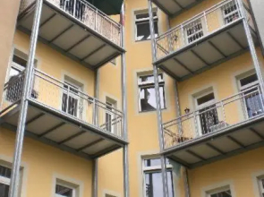 3-Raum-Fewo-Dresden-Zentrum-Balkon-Blick-auf-Altstadt-L10